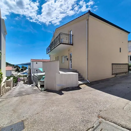 Vukelja-3 By Interhome Lägenhet Marina