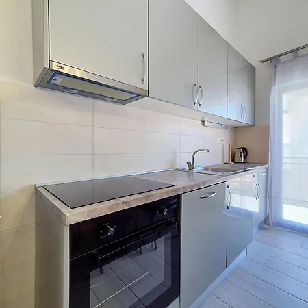 Vukelja-3 By Interhome Lägenhet Marina